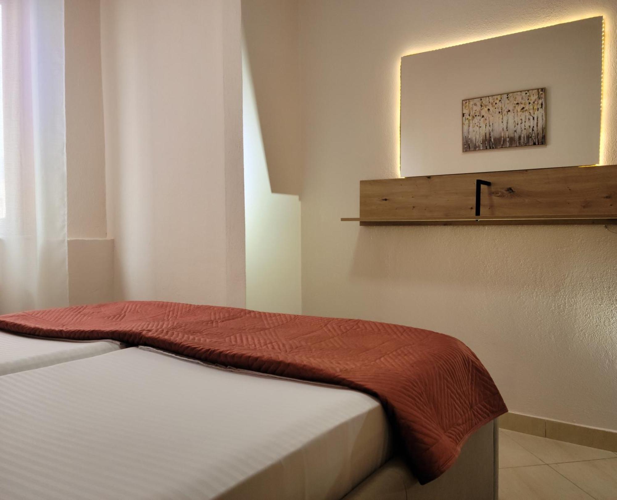 Gledis Apartment Tirana - Panoramic City Terrace エクステリア 写真